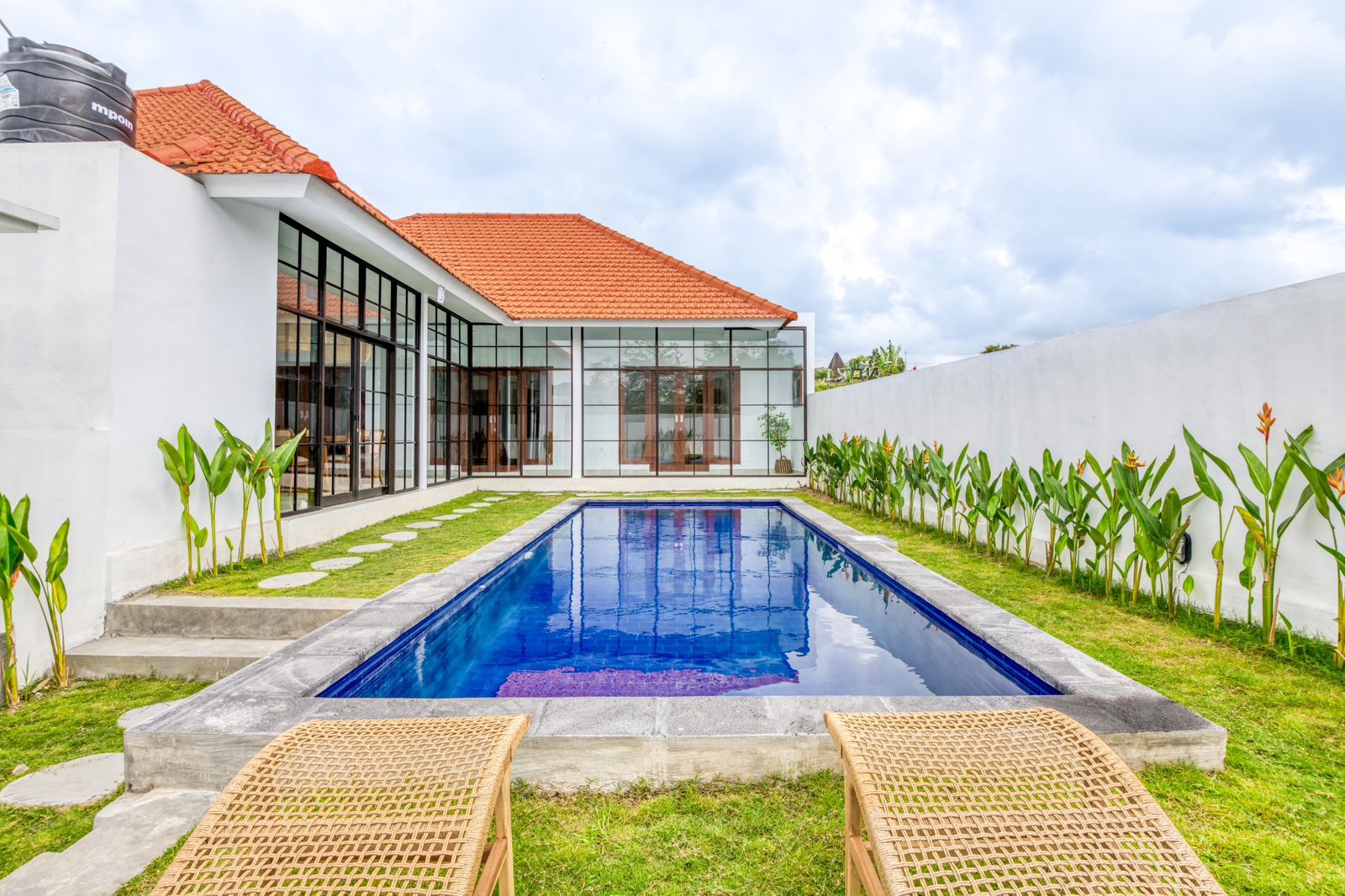 Chic 3-bedroom, 3-bathroom villa in Pererenan