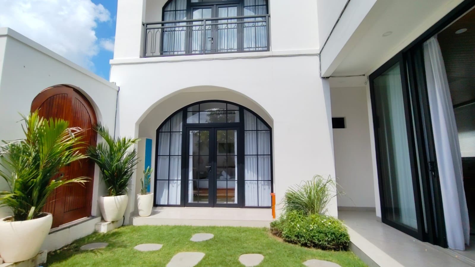 Experience Comfort & Style in This 3-Bedroom Canggu Villa
