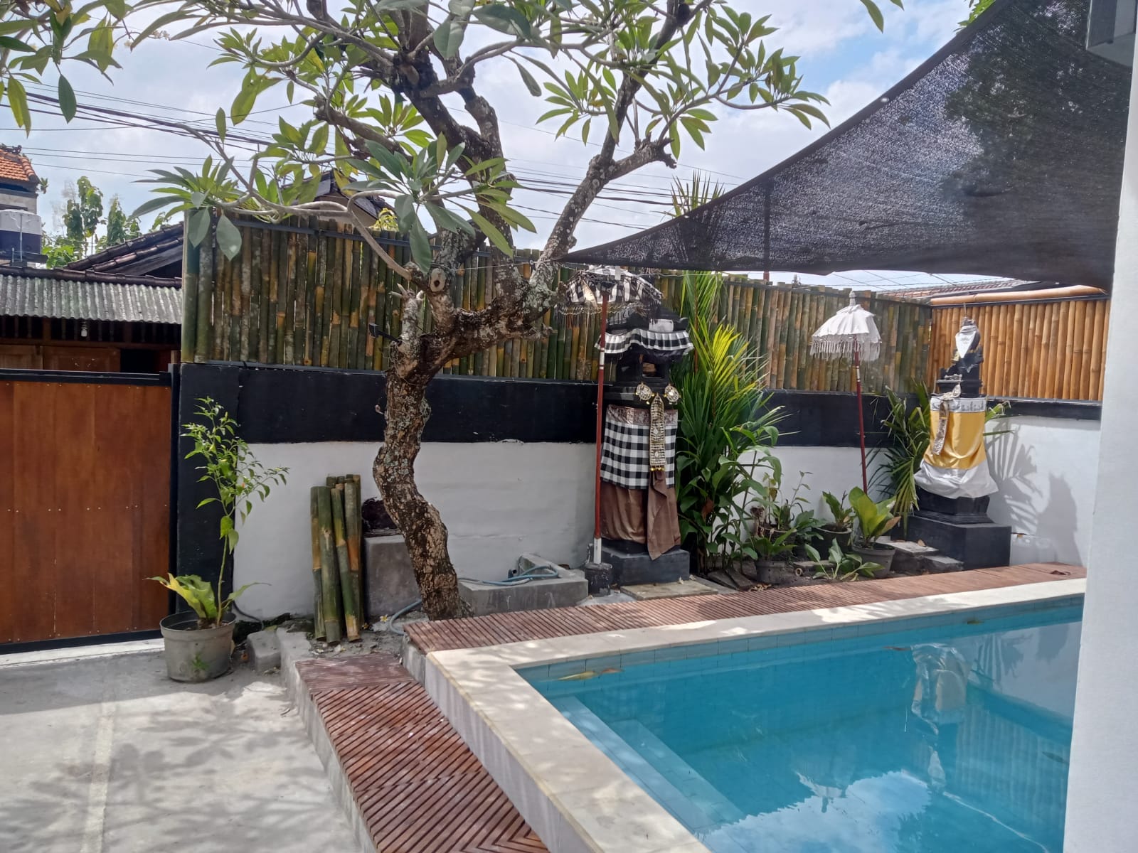 Spacious and Beautifully Maintained Villa available in the Tranquil