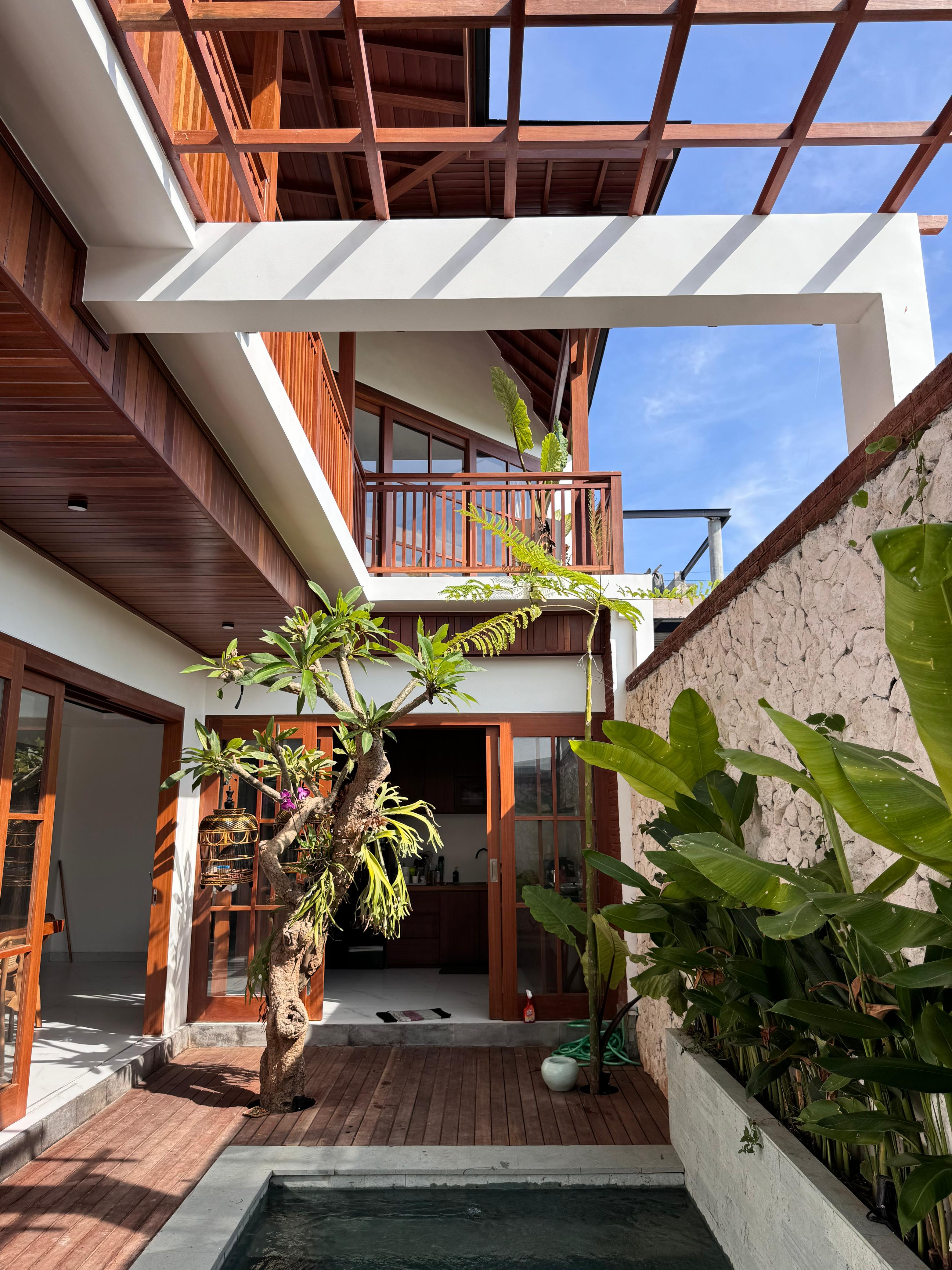 Elegant 4-Bedroom Villa with Balinese Charm in Buduk