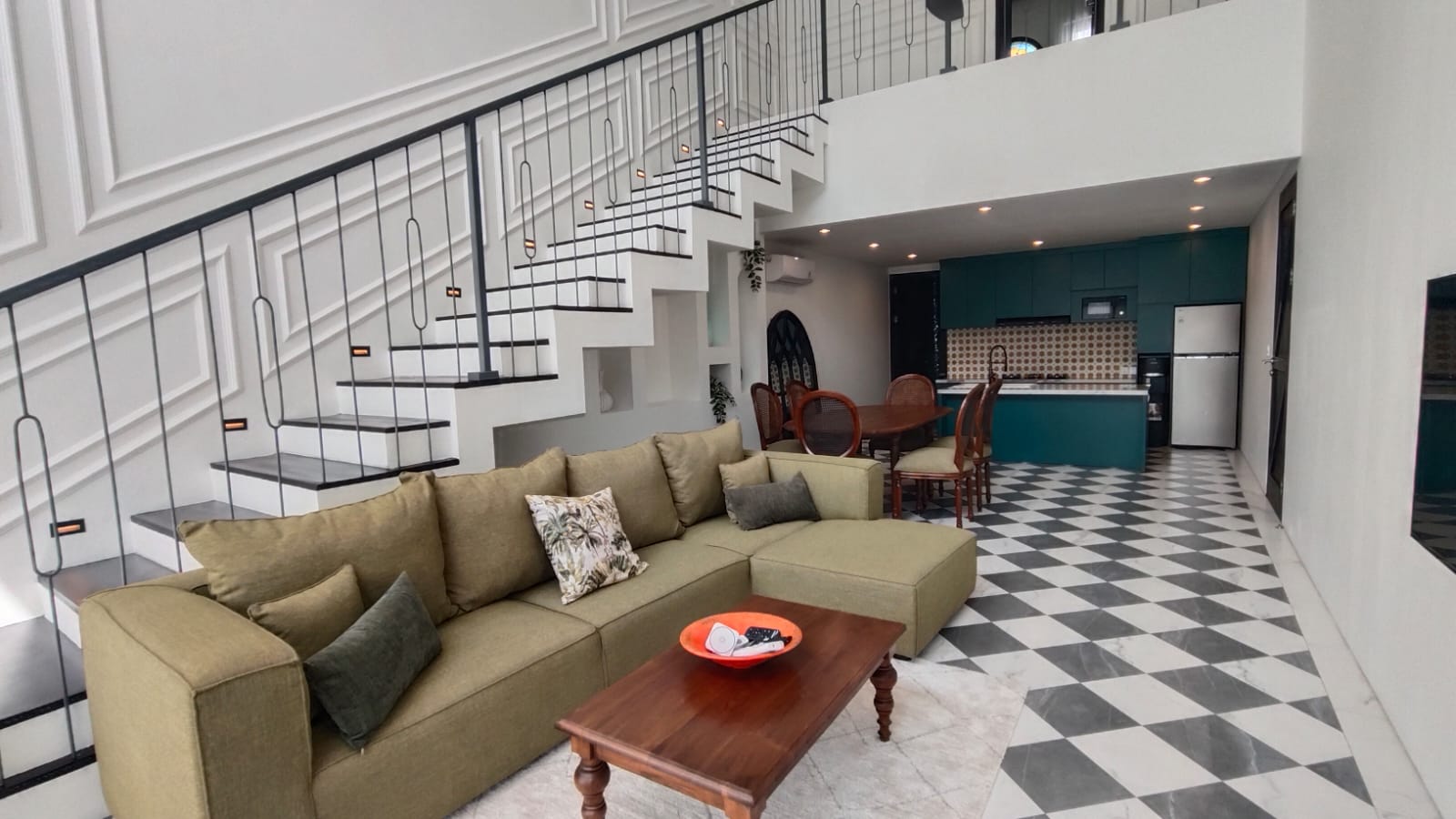 Modern 3-Bedroom Villa in Peaceful Tegal Cupek Oasis