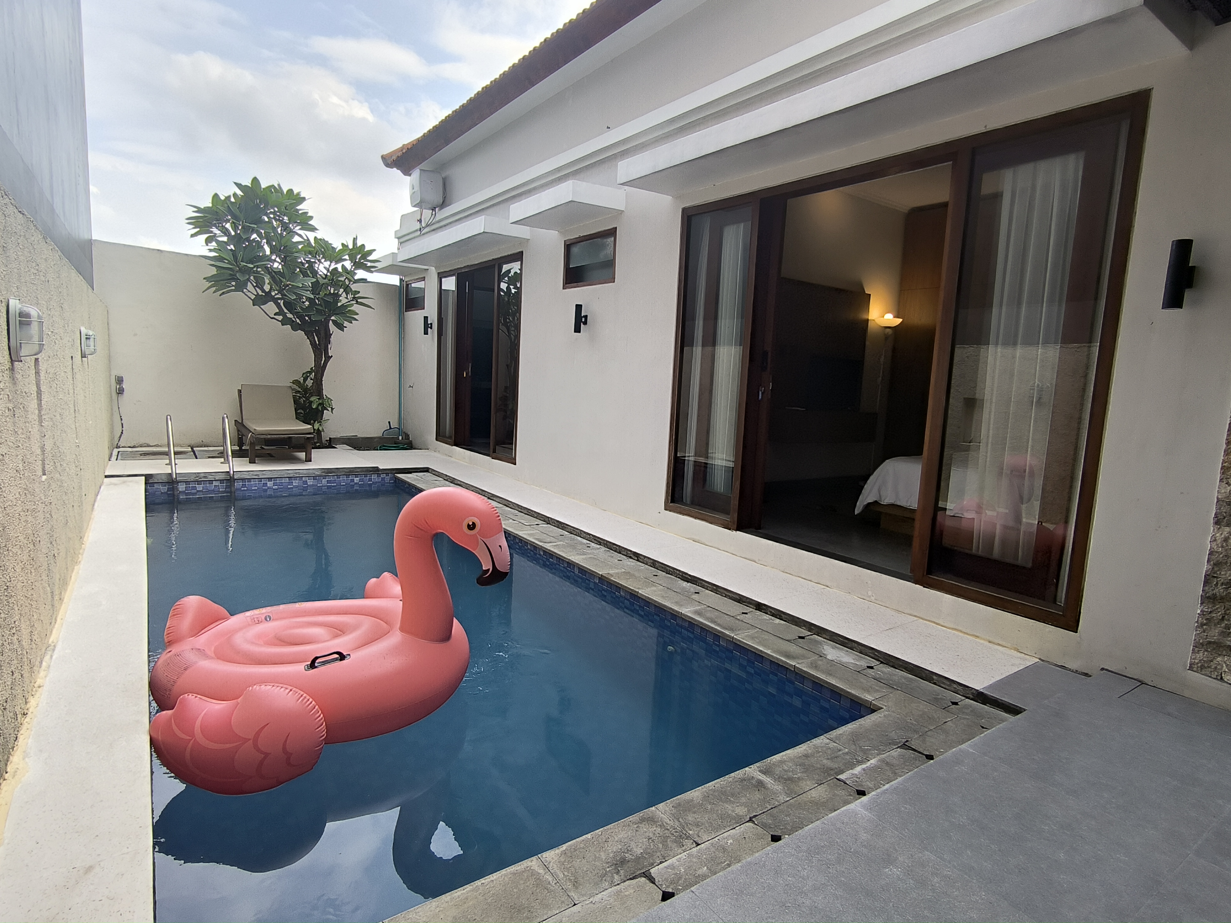 Peacefull 2 bedrooms enclosed living villa in Tumbak Bayuh